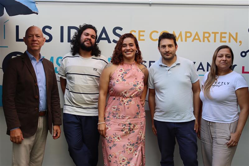 Equipo Centro de Idiomas Poli